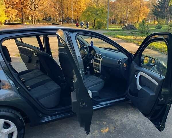 Сірий Дачія Sandero, об'ємом двигуна 1.6 л та пробігом 129 тис. км за 6150 $, фото 19 на Automoto.ua