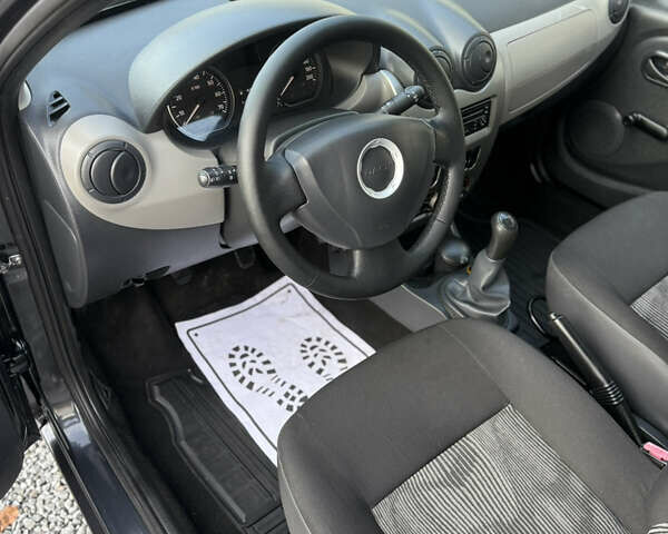 Серый Дачия Сандеро, объемом двигателя 1.4 л и пробегом 204 тыс. км за 4999 $, фото 108 на Automoto.ua