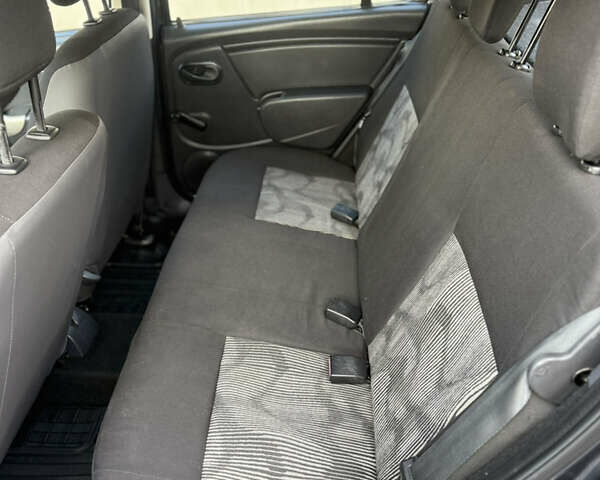 Серый Дачия Сандеро, объемом двигателя 1.4 л и пробегом 204 тыс. км за 4999 $, фото 100 на Automoto.ua