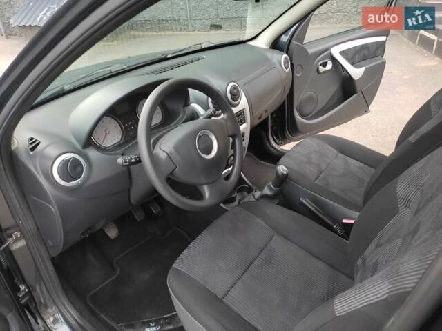 Серый Дачия Сандеро, объемом двигателя 1.6 л и пробегом 161 тыс. км за 5800 $, фото 9 на Automoto.ua