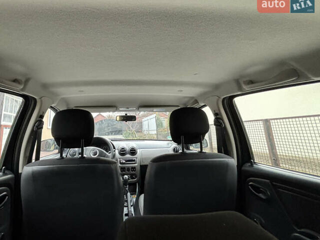 Сірий Дачія Sandero, об'ємом двигуна 1.2 л та пробігом 156 тис. км за 4800 $, фото 22 на Automoto.ua