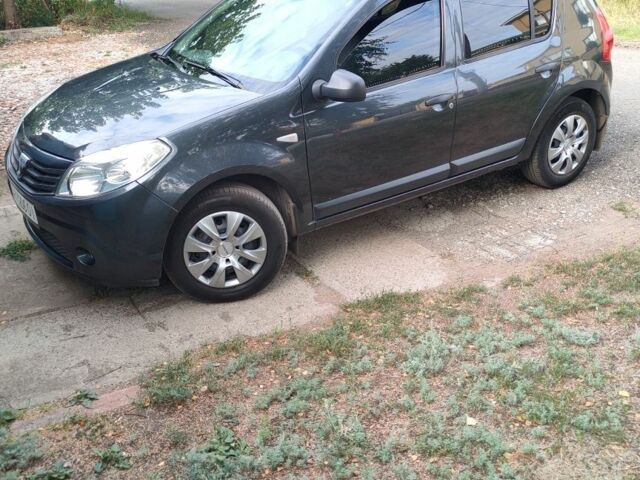 Сірий Дачія Sandero, об'ємом двигуна 1.4 л та пробігом 200 тис. км за 5336 $, фото 1 на Automoto.ua