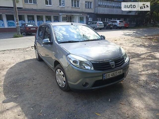 Сірий Дачія Sandero, об'ємом двигуна 1.39 л та пробігом 176 тис. км за 5300 $, фото 1 на Automoto.ua