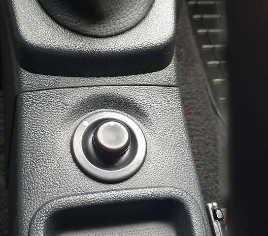 Серый Дачия Сандеро, объемом двигателя 1.4 л и пробегом 232 тыс. км за 4800 $, фото 27 на Automoto.ua