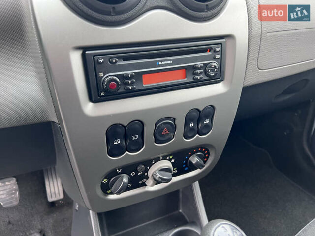 Серый Дачия Сандеро, объемом двигателя 1.2 л и пробегом 159 тыс. км за 4990 $, фото 15 на Automoto.ua