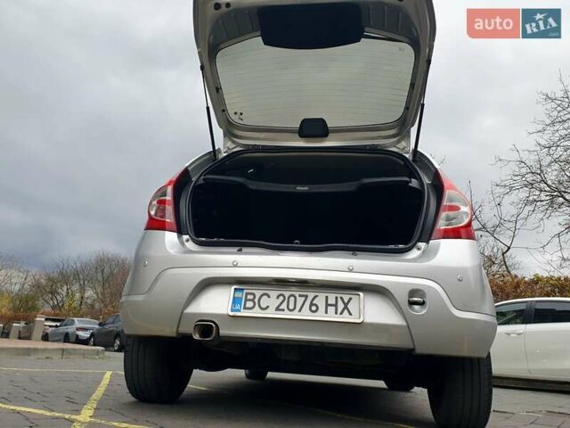 Серый Дачия Сандеро, объемом двигателя 1.4 л и пробегом 232 тыс. км за 4800 $, фото 7 на Automoto.ua