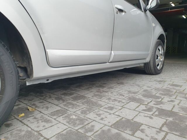 Серый Дачия Сандеро, объемом двигателя 1.4 л и пробегом 232 тыс. км за 4800 $, фото 6 на Automoto.ua