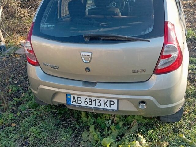 Сірий Дачія Sandero, об'ємом двигуна 1.4 л та пробігом 200 тис. км за 4199 $, фото 1 на Automoto.ua