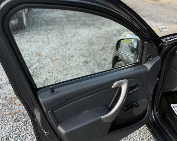 Серый Дачия Сандеро, объемом двигателя 1.4 л и пробегом 204 тыс. км за 4999 $, фото 79 на Automoto.ua