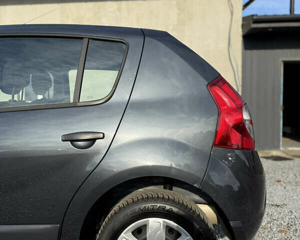 Серый Дачия Сандеро, объемом двигателя 1.4 л и пробегом 204 тыс. км за 4999 $, фото 45 на Automoto.ua