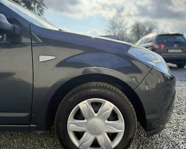 Серый Дачия Сандеро, объемом двигателя 1.4 л и пробегом 204 тыс. км за 4999 $, фото 40 на Automoto.ua