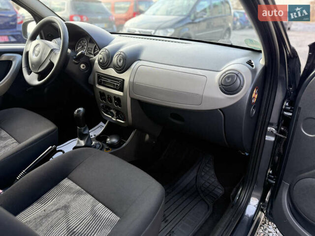 Серый Дачия Сандеро, объемом двигателя 1.4 л и пробегом 204 тыс. км за 4999 $, фото 88 на Automoto.ua