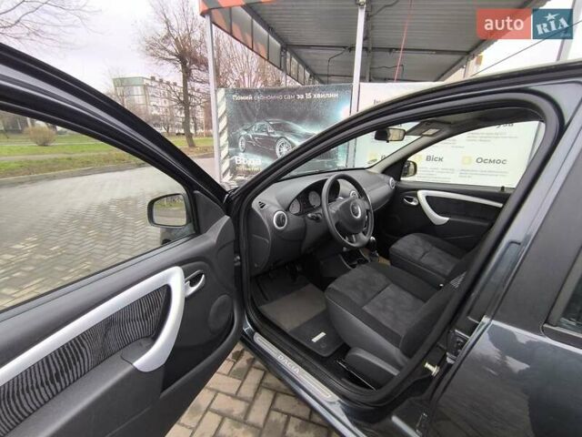 Серый Дачия Сандеро, объемом двигателя 1.6 л и пробегом 197 тыс. км за 5600 $, фото 8 на Automoto.ua