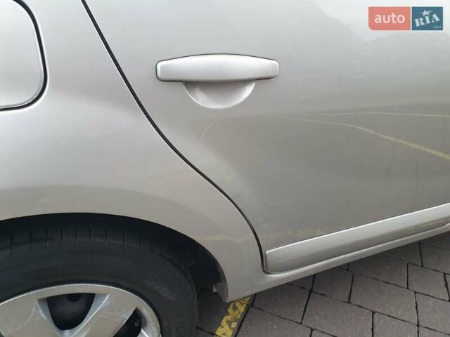 Серый Дачия Сандеро, объемом двигателя 1.4 л и пробегом 232 тыс. км за 4800 $, фото 38 на Automoto.ua