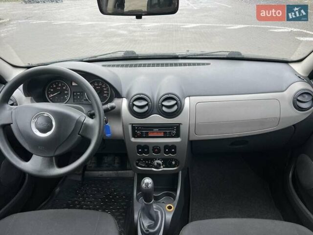 Серый Дачия Сандеро, объемом двигателя 1.4 л и пробегом 140 тыс. км за 5500 $, фото 11 на Automoto.ua