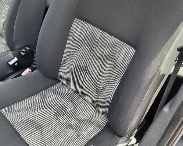 Серый Дачия Сандеро, объемом двигателя 1.2 л и пробегом 81 тыс. км за 5000 $, фото 9 на Automoto.ua