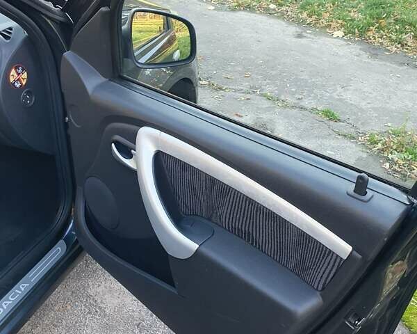 Сірий Дачія Sandero, об'ємом двигуна 1.6 л та пробігом 129 тис. км за 6150 $, фото 13 на Automoto.ua