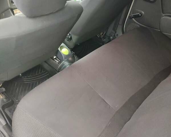 Сірий Дачія Sandero, об'ємом двигуна 1.39 л та пробігом 240 тис. км за 5200 $, фото 15 на Automoto.ua