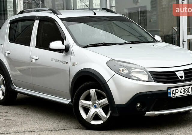 Серый Дачия Сандеро, объемом двигателя 1.46 л и пробегом 141 тыс. км за 5800 $, фото 7 на Automoto.ua