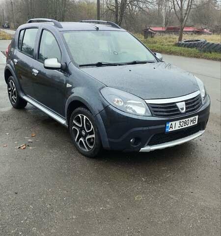 Сірий Дачія Sandero, об'ємом двигуна 1.6 л та пробігом 300 тис. км за 5500 $, фото 2 на Automoto.ua