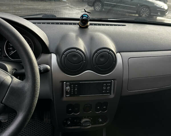 Серый Дачия Сандеро, объемом двигателя 1.2 л и пробегом 100 тыс. км за 4650 $, фото 4 на Automoto.ua