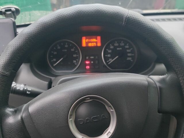 Сірий Дачія Sandero, об'ємом двигуна 1.6 л та пробігом 21 тис. км за 5800 $, фото 4 на Automoto.ua