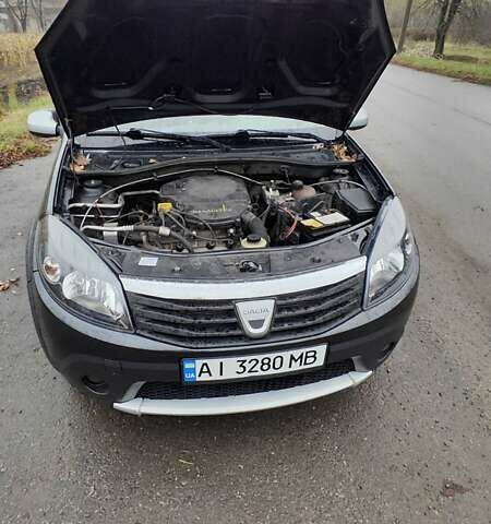 Сірий Дачія Sandero, об'ємом двигуна 1.6 л та пробігом 300 тис. км за 5500 $, фото 23 на Automoto.ua