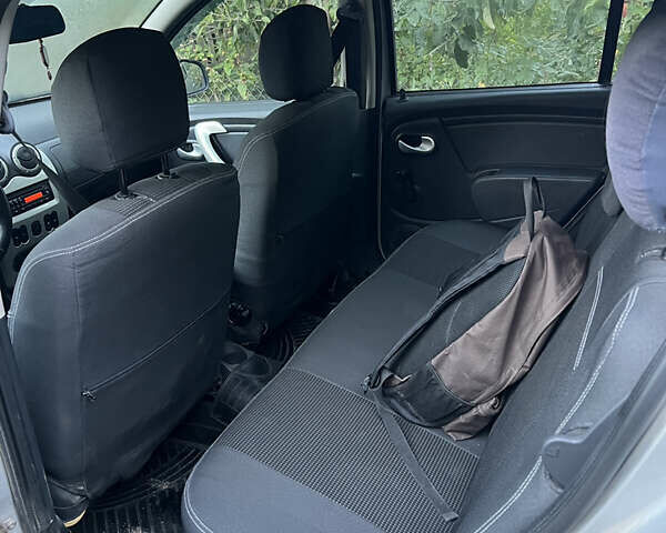 Сірий Дачія Sandero, об'ємом двигуна 1.15 л та пробігом 171 тис. км за 3700 $, фото 6 на Automoto.ua