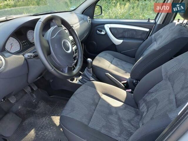 Сірий Дачія Sandero, об'ємом двигуна 1.39 л та пробігом 227 тис. км за 4600 $, фото 7 на Automoto.ua