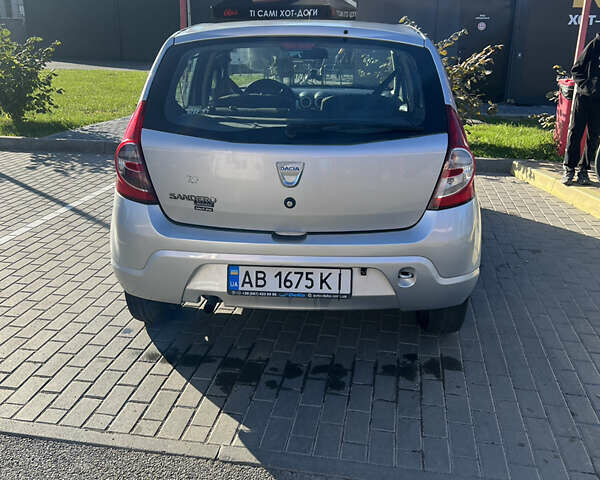 Сірий Дачія Sandero, об'ємом двигуна 1.15 л та пробігом 171 тис. км за 3700 $, фото 1 на Automoto.ua
