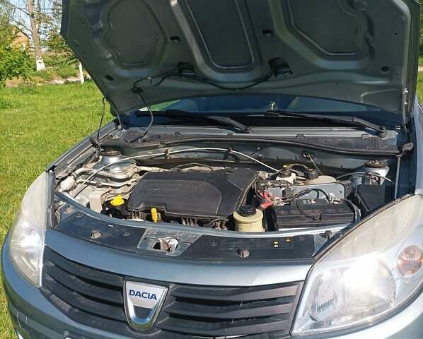 Серый Дачия Сандеро, объемом двигателя 1.2 л и пробегом 182 тыс. км за 3800 $, фото 14 на Automoto.ua