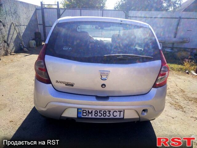 Серый Дачия Сандеро, объемом двигателя 1.1 л и пробегом 270 тыс. км за 3700 $, фото 2 на Automoto.ua