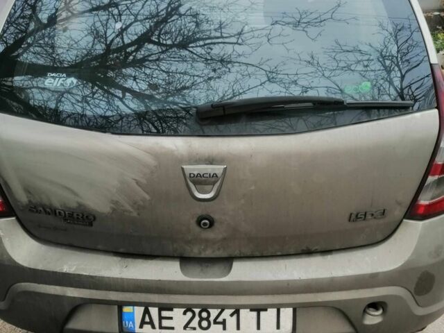 Серый Дачия Сандеро, объемом двигателя 1.5 л и пробегом 248 тыс. км за 4500 $, фото 2 на Automoto.ua