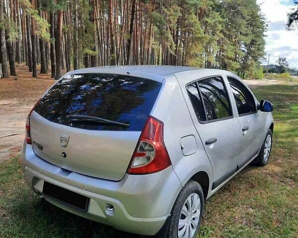 Серый Дачия Сандеро, объемом двигателя 1.2 л и пробегом 98 тыс. км за 5600 $, фото 10 на Automoto.ua