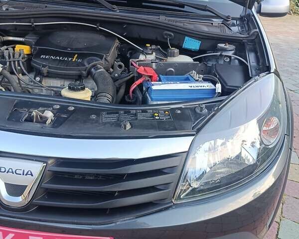 Сірий Дачія Sandero, об'ємом двигуна 1.6 л та пробігом 110 тис. км за 6990 $, фото 20 на Automoto.ua
