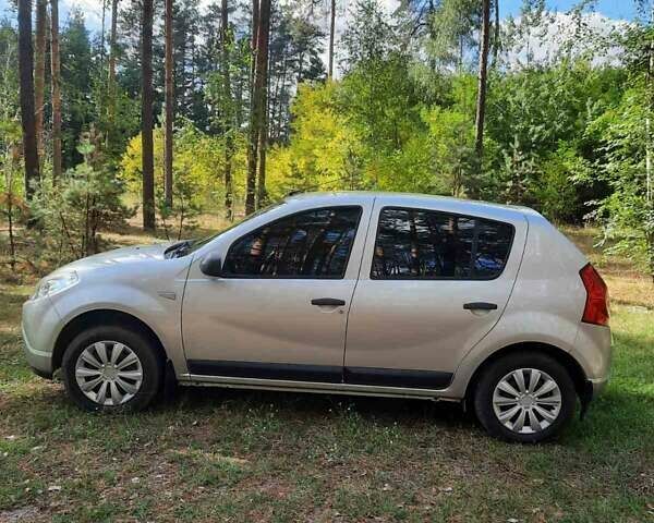 Серый Дачия Сандеро, объемом двигателя 1.2 л и пробегом 98 тыс. км за 5600 $, фото 9 на Automoto.ua