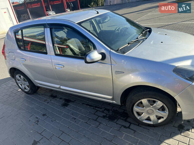 Сірий Дачія Sandero, об'ємом двигуна 1.15 л та пробігом 171 тис. км за 3700 $, фото 3 на Automoto.ua