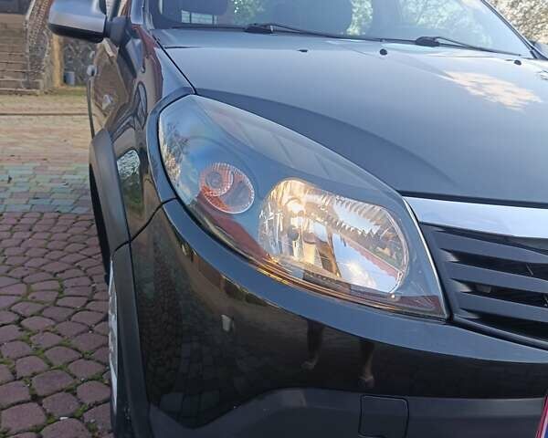 Сірий Дачія Sandero, об'ємом двигуна 1.6 л та пробігом 110 тис. км за 6990 $, фото 13 на Automoto.ua