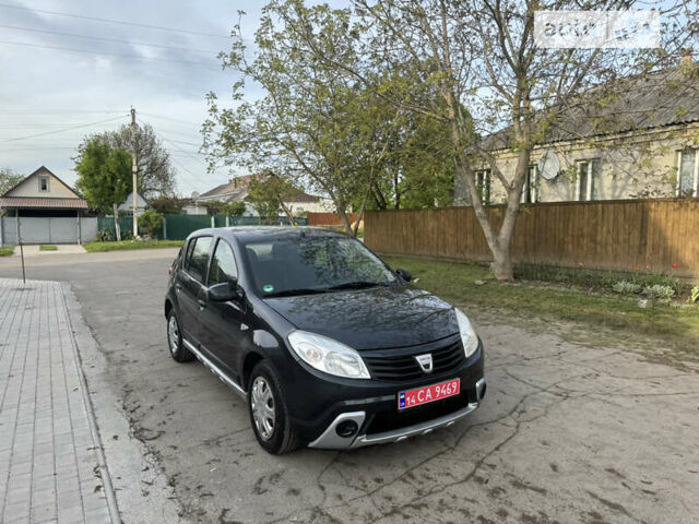 Сірий Дачія Sandero, об'ємом двигуна 1.4 л та пробігом 235 тис. км за 5590 $, фото 4 на Automoto.ua