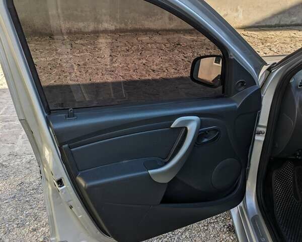 Серый Дачия Сандеро, объемом двигателя 1.46 л и пробегом 268 тыс. км за 5899 $, фото 22 на Automoto.ua