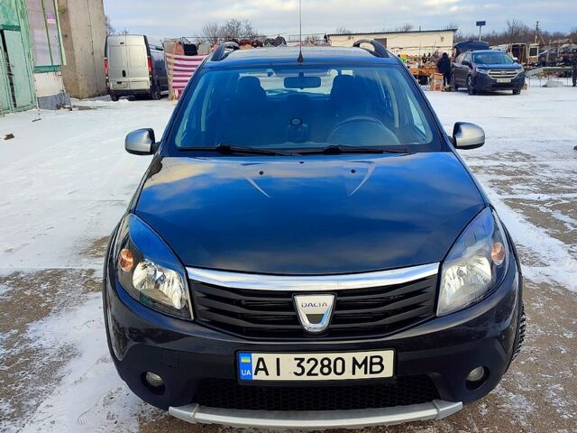 Серый Дачия Сандеро, объемом двигателя 1.6 л и пробегом 126 тыс. км за 6200 $, фото 1 на Automoto.ua