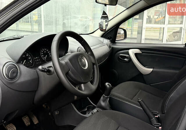 Серый Дачия Сандеро, объемом двигателя 1.46 л и пробегом 141 тыс. км за 5800 $, фото 25 на Automoto.ua