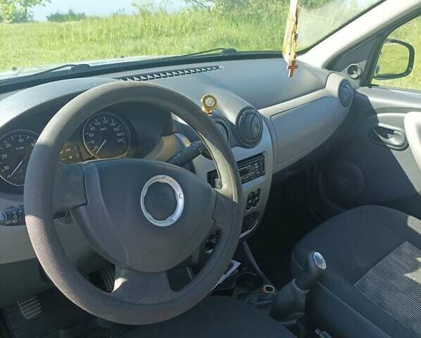 Серый Дачия Сандеро, объемом двигателя 1.2 л и пробегом 182 тыс. км за 3800 $, фото 9 на Automoto.ua