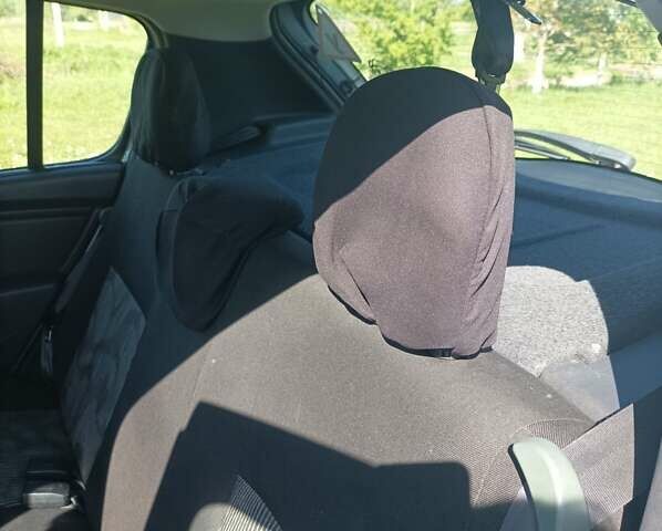 Серый Дачия Сандеро, объемом двигателя 1.2 л и пробегом 182 тыс. км за 3800 $, фото 7 на Automoto.ua