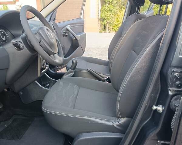 Сірий Дачія Sandero, об'ємом двигуна 1.6 л та пробігом 110 тис. км за 6990 $, фото 27 на Automoto.ua