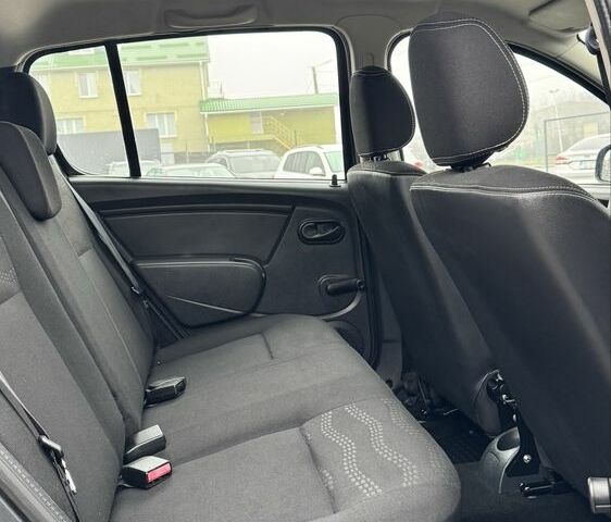 Серый Дачия Сандеро, объемом двигателя 1.6 л и пробегом 227 тыс. км за 7200 $, фото 16 на Automoto.ua