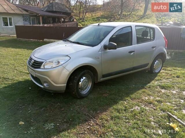 Сірий Дачія Sandero, об'ємом двигуна 1.39 л та пробігом 200 тис. км за 3300 $, фото 4 на Automoto.ua