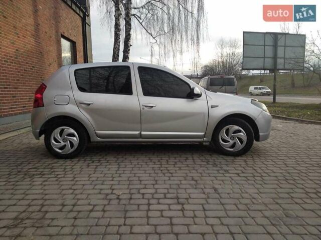 Сірий Дачія Sandero, об'ємом двигуна 1.4 л та пробігом 160 тис. км за 5500 $, фото 15 на Automoto.ua