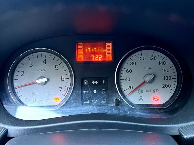 Серый Дачия Сандеро, объемом двигателя 1.1 л и пробегом 171 тыс. км за 3700 $, фото 4 на Automoto.ua