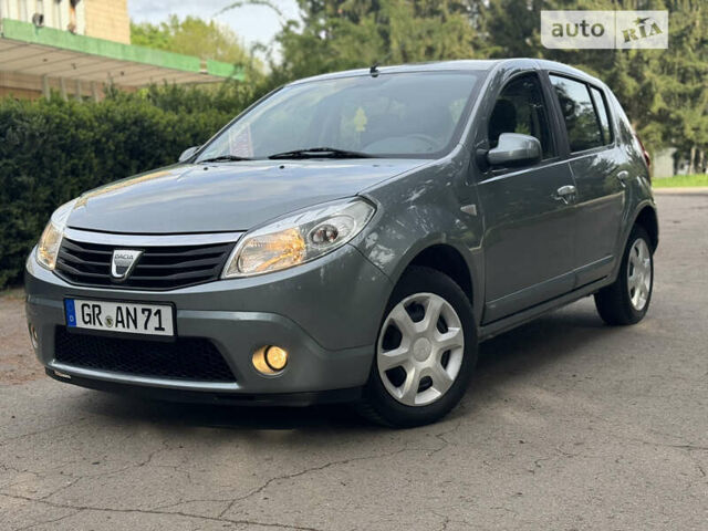 Сірий Дачія Sandero, об'ємом двигуна 1.6 л та пробігом 112 тис. км за 5650 $, фото 6 на Automoto.ua